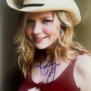 Photo of Actress Kirsten Dunst signed photo