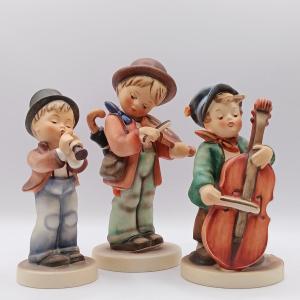 Photo of LOT 36: Goebel Hummel Sweet Music 186, Little Fiddler 2/0 & Serenade 85/0