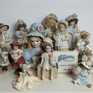 Photo of LOT 12: Jan Hagara Collectible Figurines