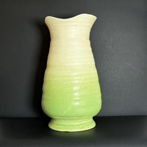 Photo of LOT 23: Vintage Haeger Pottery Vase 4207
