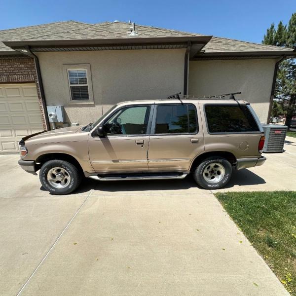 Photo of '96 FORD EXPLORER SPORT UTILITY 4WD
