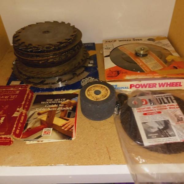 Photo of CIRCULAR SAW BLADES, GRINDING WHEEL, WHIZZ-DISC, MULTI-MATERIAL CUTTING BLADE