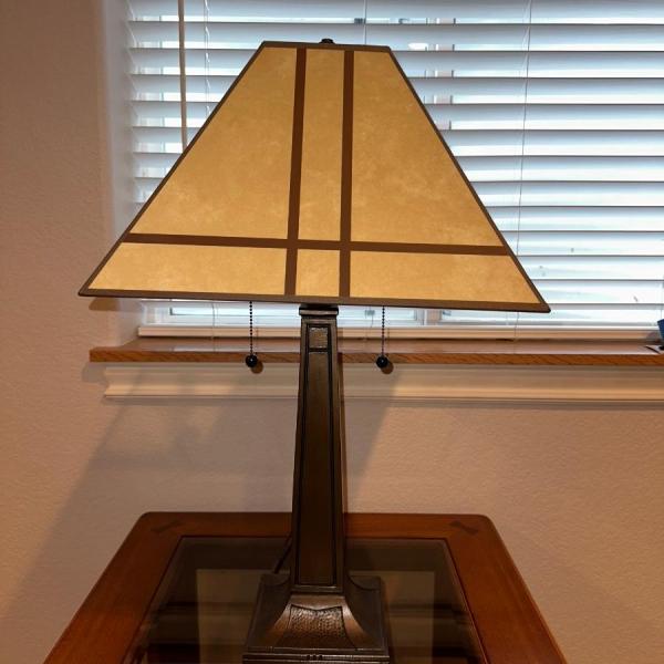 Photo of HEAVY METAL BASE TABLE LAMP WITH DOUBLE PULL CHAIN LIGHTS