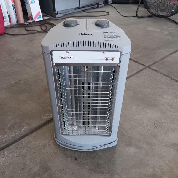 Photo of HOLMES ELECTRIC TOWER QUARTZ HEATER