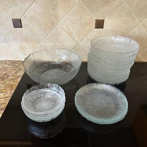 Photo of LARGE GLASS SERVING BOWL WITH MATCHING SALAD PLATES