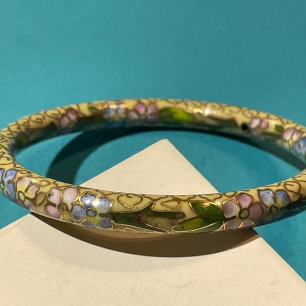 Photo of Vintage Asian Cloisonne Fashion Bracelet 1/4" Wide in VG Preowned Condition.