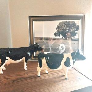 Photo of TWO COLLECTABLE MILKING COWS AND FRAMED FIELD