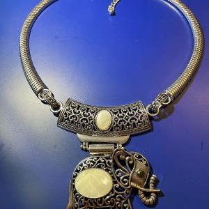 Photo of Vintage Fashion Elephant 16"/Adjustable Necklace in Good Preowned Condition.