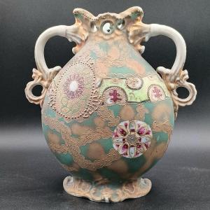 Photo of LOT 86Z: Nippon-Style Double Handled Moriage Vase