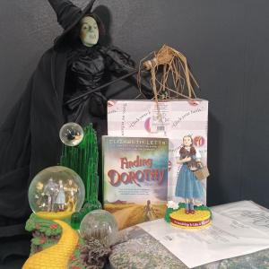 Photo of LOT 101: Wizard of Oz Franklin Mint Wicked Witch of the West Doll w/ Cowardly Li