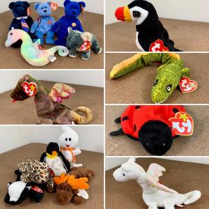 Photo of LOT 14 Y: Beanie Babies Collection: America the Bear, Clubby the Bear, Magic the