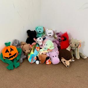 Photo of LOT 7 Y: Beanie Babies Collection: Happy the Hippo, The End Bear, Scat the Cat &