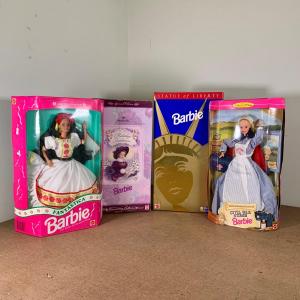 Photo of LOT 24 Y: 1995 Statue Of Liberty Barbie Model # 14664, 1996 Holiday Traditions B