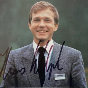 Photo of Astronaut Hans W. Schlegel signed photo