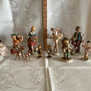 Photo of Collectible figures - Lot of 11