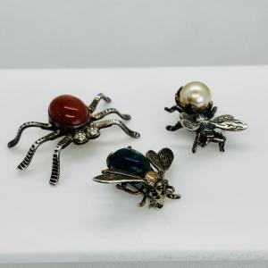 Photo of LOT 140: Sterling Insect Collection: Pearl Fly, Chrysocolla Fly & Banded Agate S