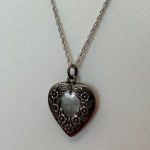 Photo of LOT 68: Vintage Etched Floral Sterling Silver Heart Pendant on 16" Silver Chain