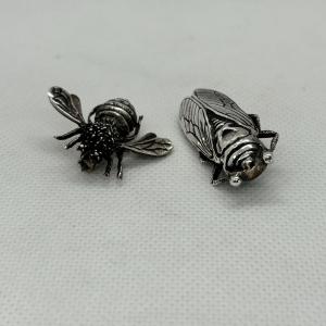 Photo of LOT 147: Vintage 925 WTS (Watson Sterling) Cicada Brooch & 925 Sterling Silver F