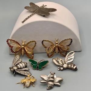 Photo of LOT:32: Collection of Bee, Butterfly and Dragon Fly Fashon Jewlery Pins