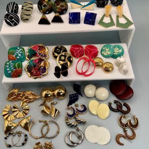 Photo of LOT:39:Large Assortment of Fashon Earrings and Hoops..