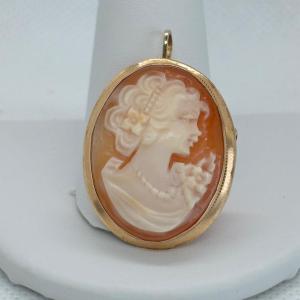 Photo of LOT 118: Vintage Cameo Pendant/Brooch, 14K Italy, Tw 3.7g