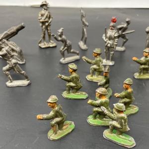 Photo of Collection Vintage Lead Assorted WW1/WWII/ Native Indian Toy Soldiers