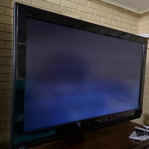 Photo of Philip Ambilight 2 52" Flat-Panel LCD HDTV Model:52PFL7432D