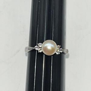 Photo of Antique Ladies Pearl Ring