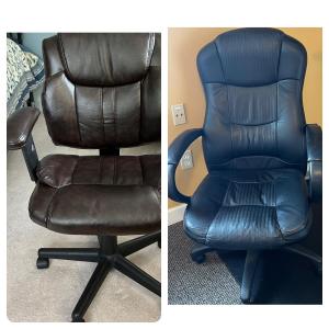 Photo of Lot of 2 Office Chairs