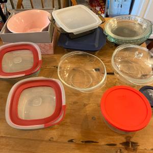 Photo of Kitchen Lot - Pyrex, Glass Rubber Maid, Rossana