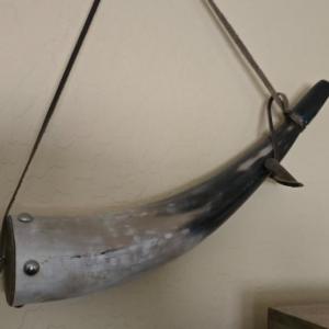 Photo of Lot 49: Decorative Horn